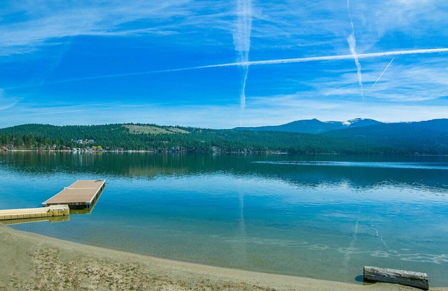 Liberty Lake Waterfront Vacation Rental (Breathtaking View)