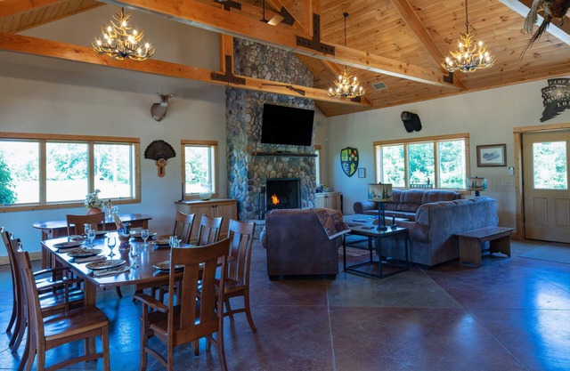 Liberty Lodge - modern, accessible & surrounded by nature