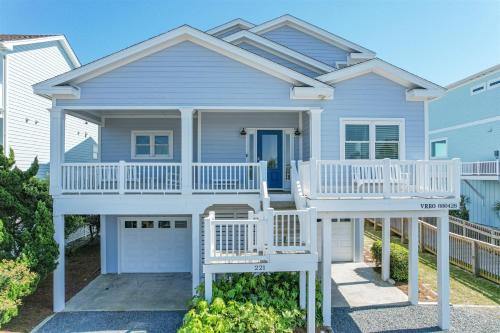 License to Chill by Brunswick Vacation Rentals Ocean front with private heated pool