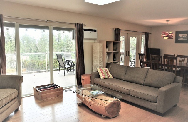 LICENSED! 3 Bedroom Family Home in Lower Mission