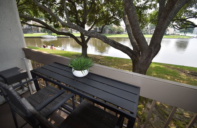 Life is better on Lake Conroe @ 608 in charming Montgomery, TX