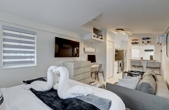 Life's A Beach - Gorgeous Studio - Fort Lauderdale