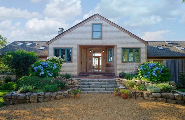 Light Open Vacation Home, Sweeping Waterviews, Hill Top, Private