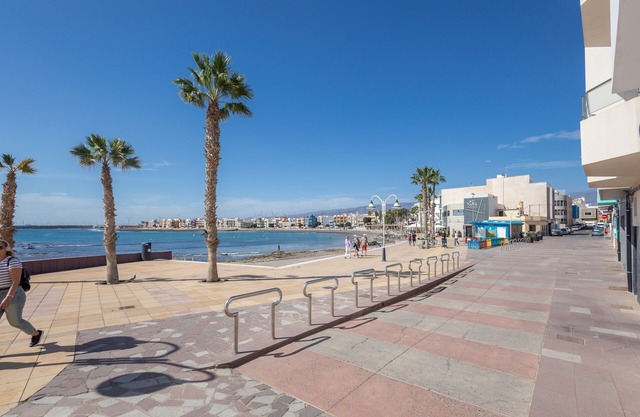 Lightbooking Arinaga Beach