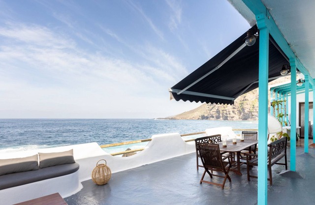 Lightbooking The sea of Caletón Tenerife