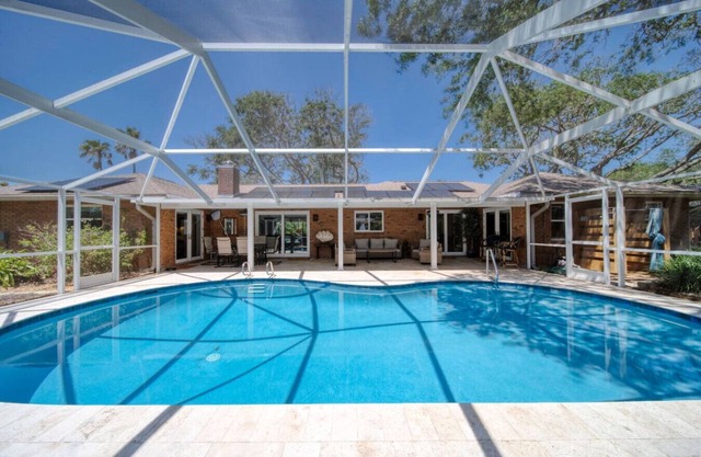 Lighthouse Retreat With A Pool