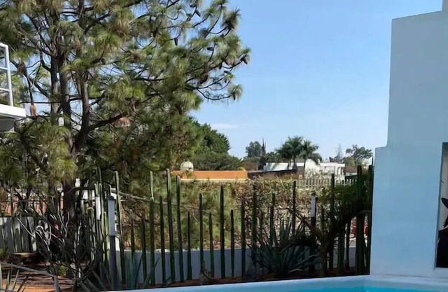 Lila Villa Mins from Historic Oaxaca