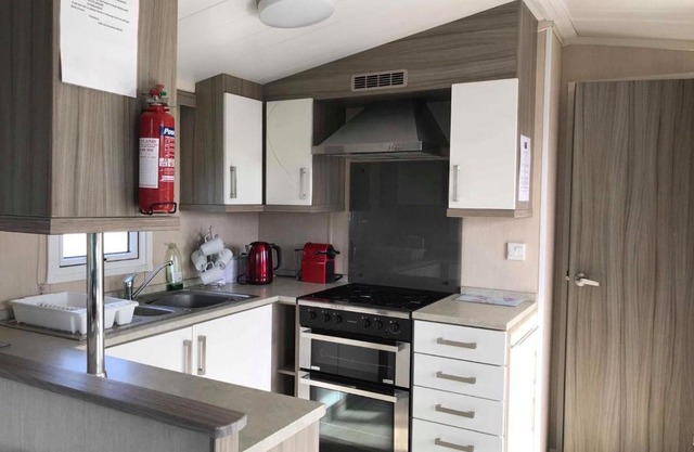 Lime crescent golden sands