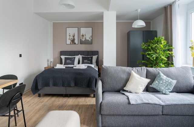 limehome Salzgitter | Suite with sofa bed