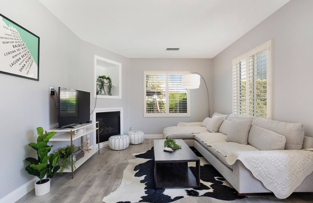 LIMITED TIME! 3Bedroom 2.5Ba Irvine Oak Creek Wood Floor Luxury House # 10140