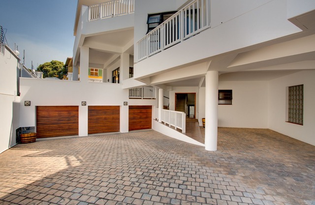 Limoni Luxury Suites