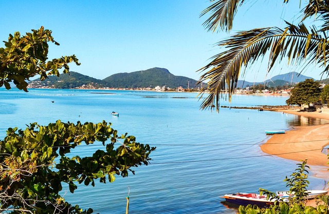 Linda casa à beira mar com Wi-Fi em Palhoça/SC