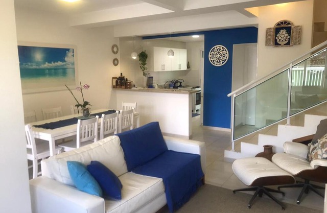 Linda Casa para Famílias em Condomínio - Juquehy