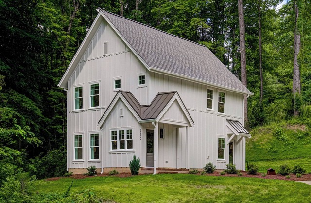 Linda Cottage- Premium Retreat close to Wake Forest Campus w/Lvl 2 EV Charger