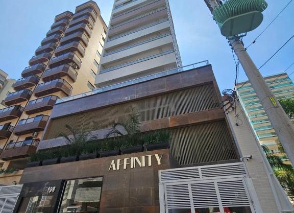 Lindo Apê 100mts da Praia Wi-fi Ar Condicionado Varanda Lazer Completo Piscina