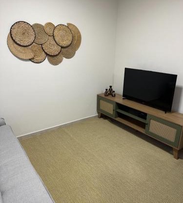 Lindo apartamento térreo, recém reformado em Bertioga
