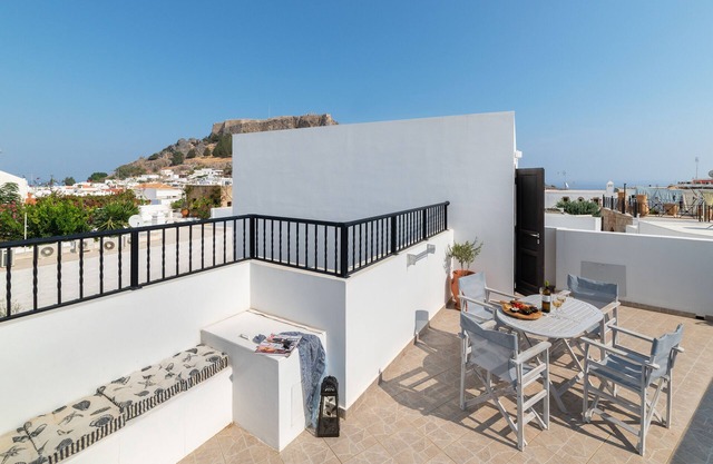 Lindos Olive Suite - luxury apartment with private roof terrace and seaview