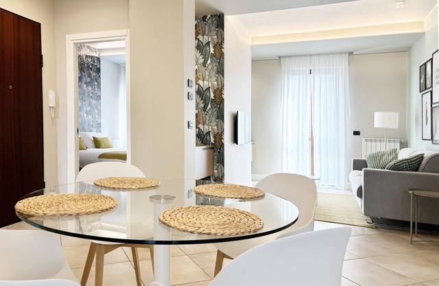 *Lingotto Center* 5min, Luxury Apartment, 1 Bedroom, 4 guests.