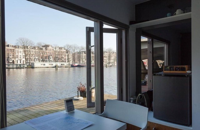little AMSTEL HouseBoat