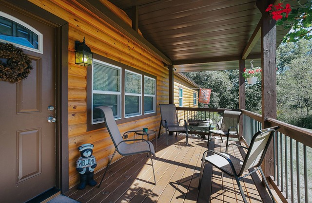 Little Bear Lodge with Babbling Brook on 3+ Acres Lehigh Valley/Allentown, PA