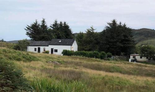 Little cottage-Village of Bunessan-Sleeps4