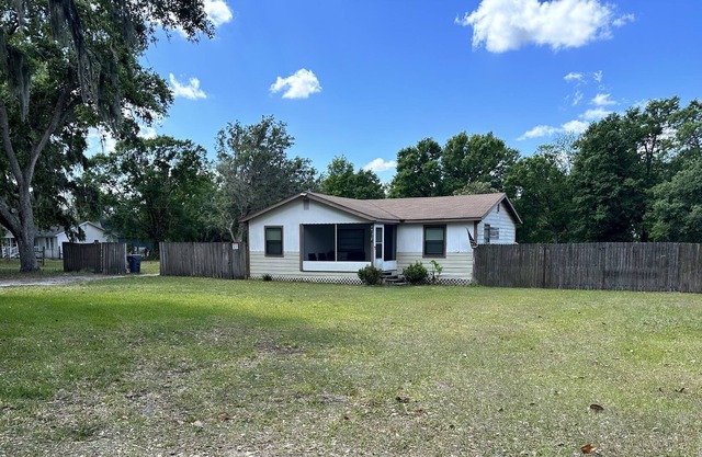 Little Country Cottage