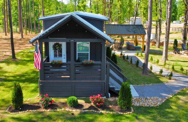 Little Dolly ("In The Pines" at KY Lake) | 105 Pine Grove Lane, Dover, TN 37058