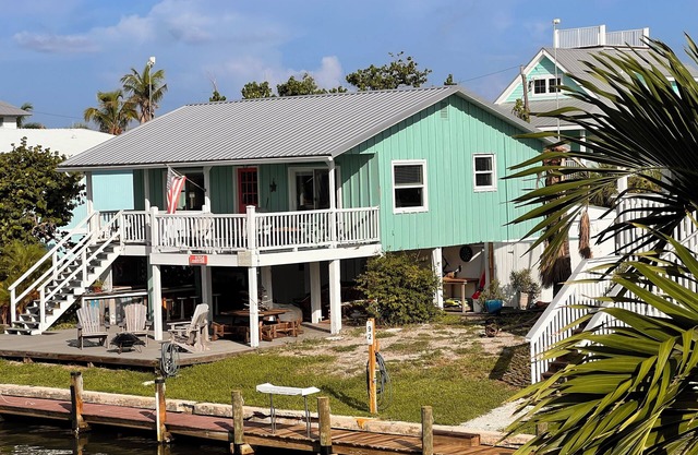 Little Gasparilla Island: WATERFRONT Cabin, Boat dock at door!
