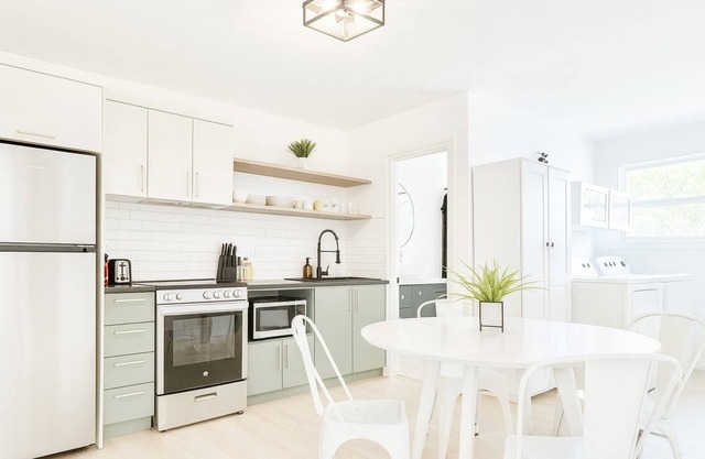 Little Gem | 2 Beds | AC | 5 min Downtown