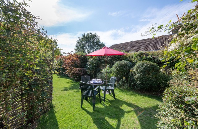 Little Glebe - Two Bedroom House, Sleeps 3