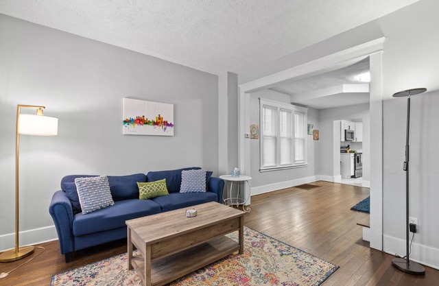 Little House on Laprairie - Long Term Availability - Near DT Ferndale & Detroit