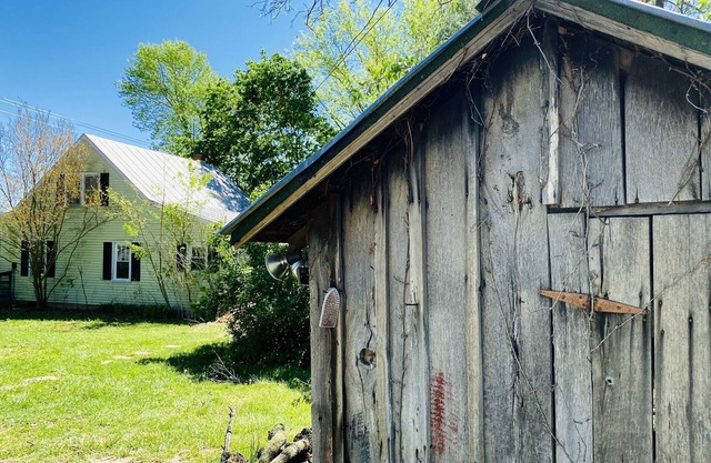 Little Mountain Farm House w/North Mountain View