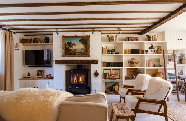Little Oakley Cottage - sleeps 4 guests in 2 bedrooms