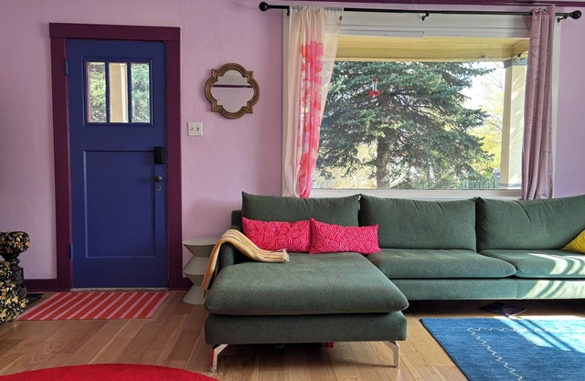 Little Oasis in Center of Missoula-Sustainable Arty 1930s House