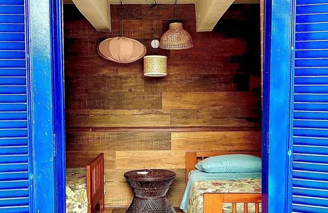 Little Paradise - Feet In The Water