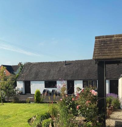 Little Park Holiday Homes Self Catering Cottages 1 & 2 bedrooms available close to Tutbury Castle