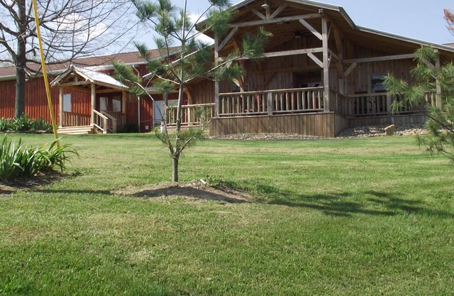 Little Rock Lodge - 8300 Sq Feet Of Rustic Elegance On Over 200 acres!