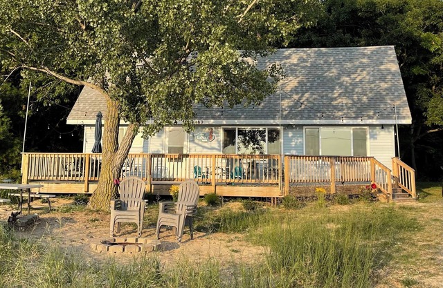 Little Sable Point Lighthouse Beach Cottage Pet Friendly