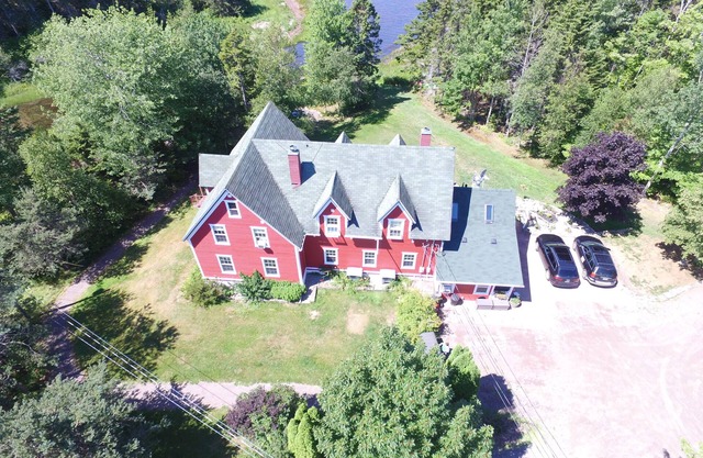 Little Shemogue Inn