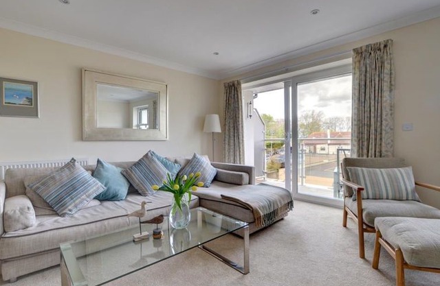 Littlestone Holiday Home, Sleeps 5 with WiFi