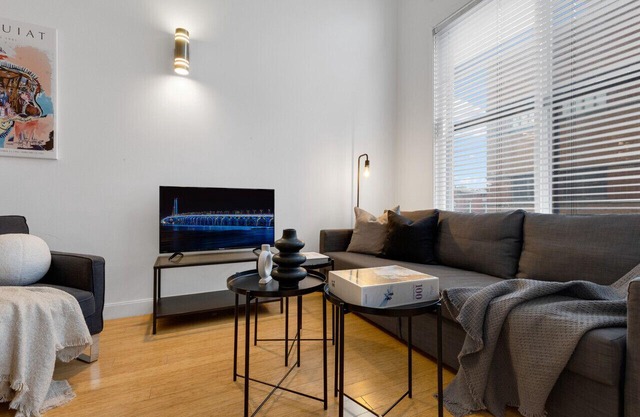 LiV MTL Main-301 Spacious 1BR Suite + Mezzanine
