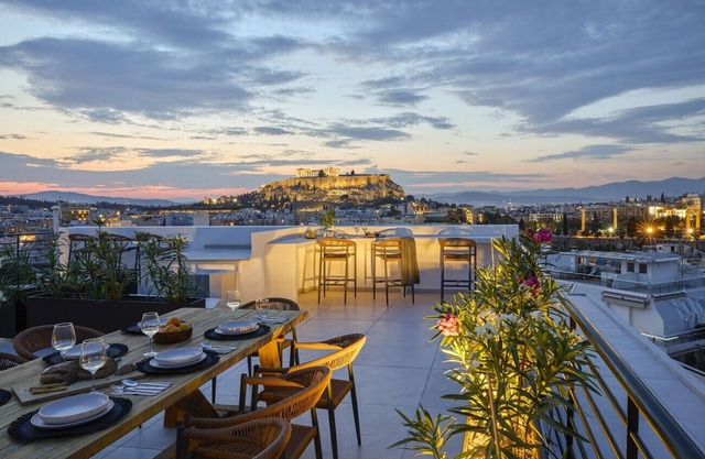 LIV - TERRASSES de l’ACROPOLE