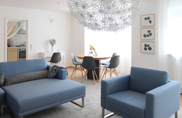 Live in the country, live like in the city and quickly reach Lake Constance 3.5 km