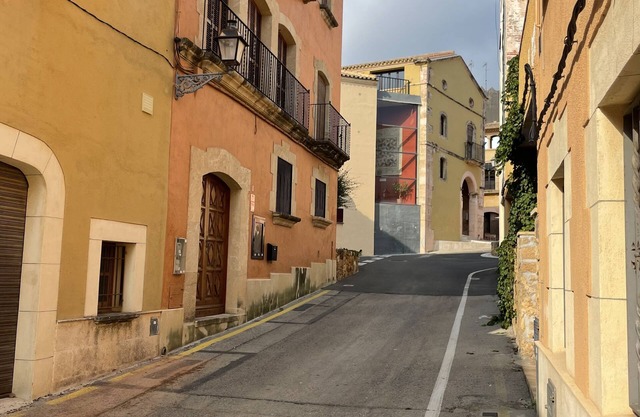 Live in the Old Town of Altafulla, 900m from the beach