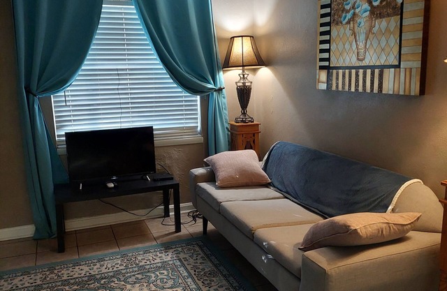 Live Like A Native Quiet Neighborhood Close To Downtown-Duplex