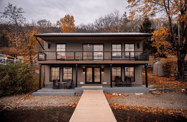 Live The Lifestyle,nStunning Lake House in the heart of Wine Country!