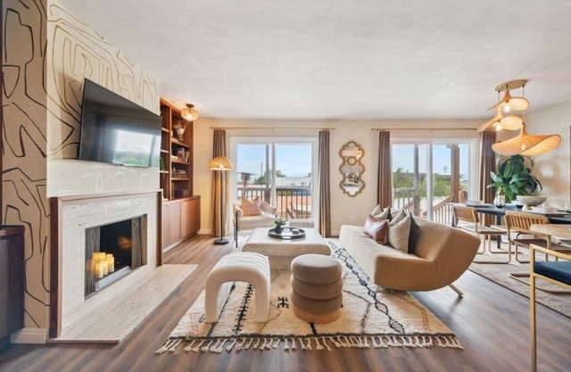 Livin' Lux in La Jolla | Beach | AC | Shops
