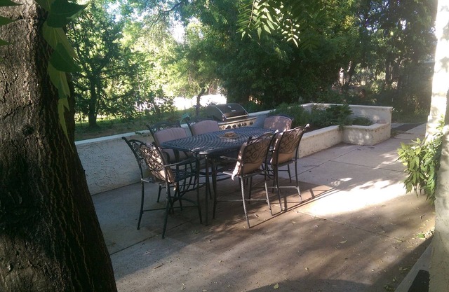 Living Spaces Gallery Home located in Oak Creek s green belt near Sedona