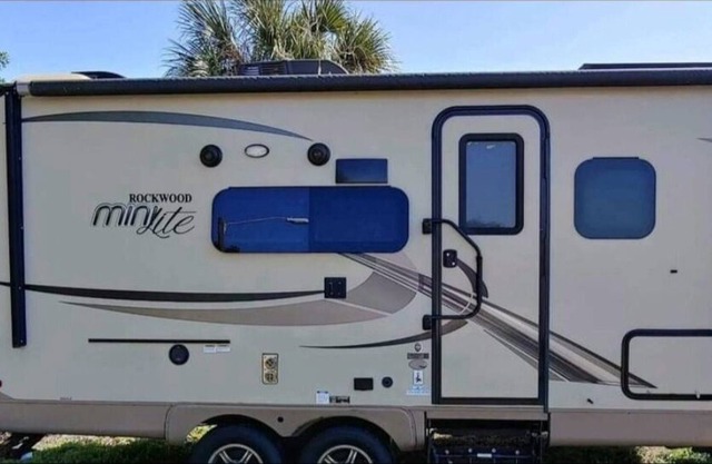 Living the easy life! Comfortable and affordable with all the amenities.