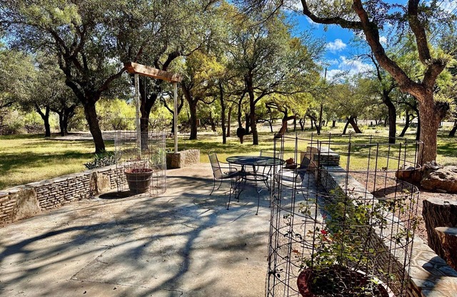 Llano River Retreat - 5 bedrooms/4 bathrooms